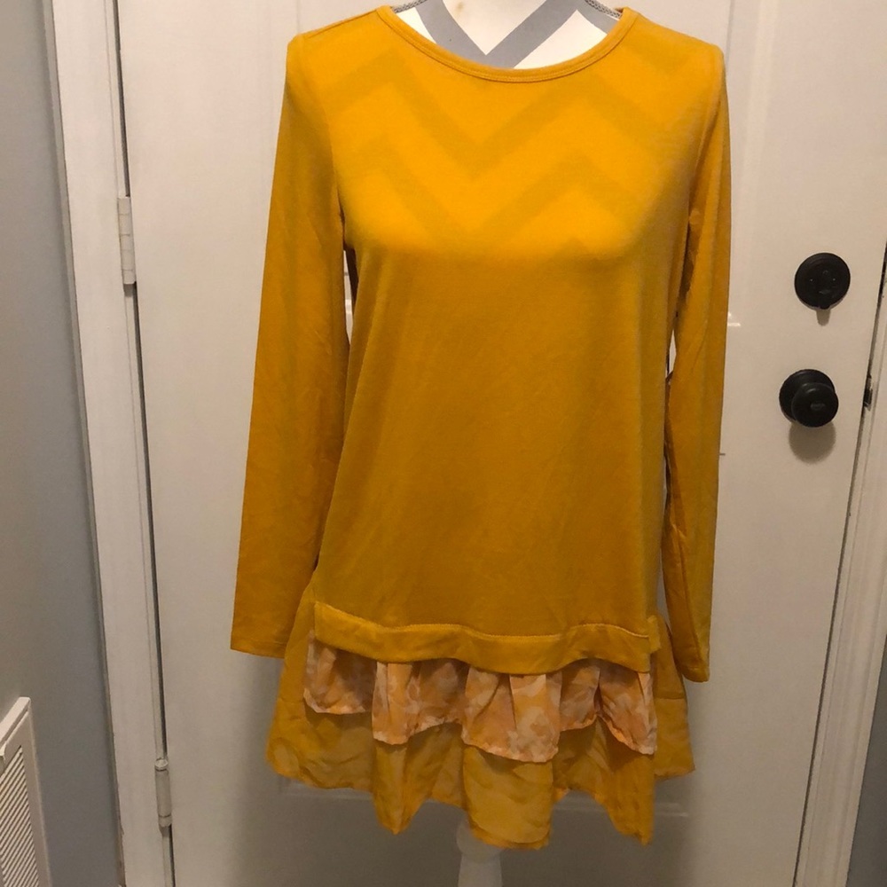DG2 Diane Gilman gold Tee long sleeve layered bottom sheer mixed ruffles tunic